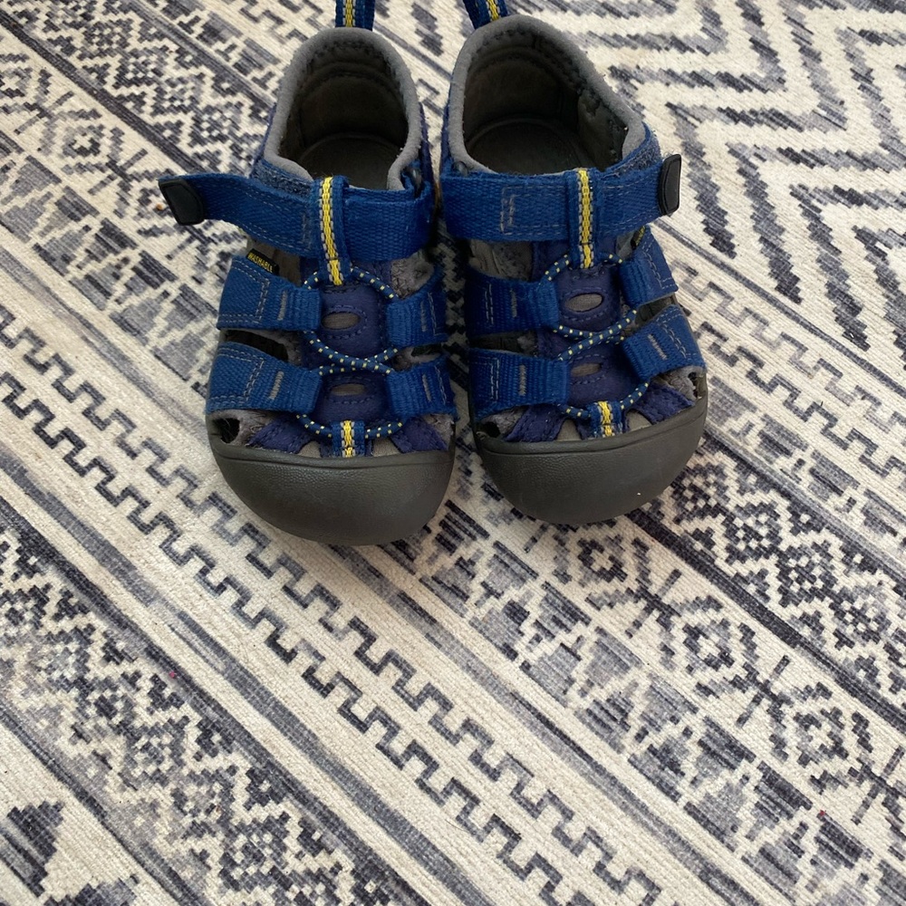 Keen Blue and Gray Sporty Sandals for Outdoor Adventures
